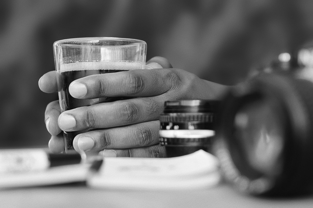 电视剧最后的底线,故事背后的启示与底线思考