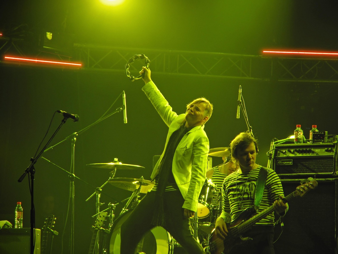 最新热门歌曲推荐,领略音乐魅力,紧跟潮流趋势