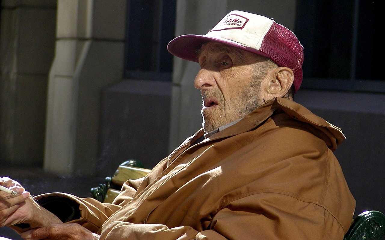 卢本伟再度回归,熟悉身影与声音的最新消息